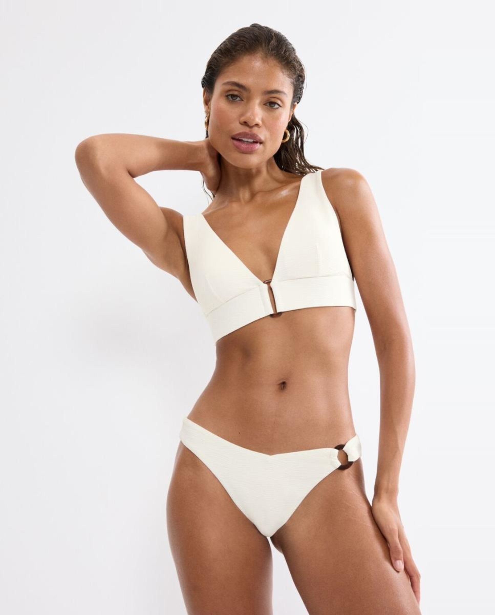 Top de Biquíni Triangular com Decote Profundo sem Aro e Copa de Secagem Rápida Branco-3