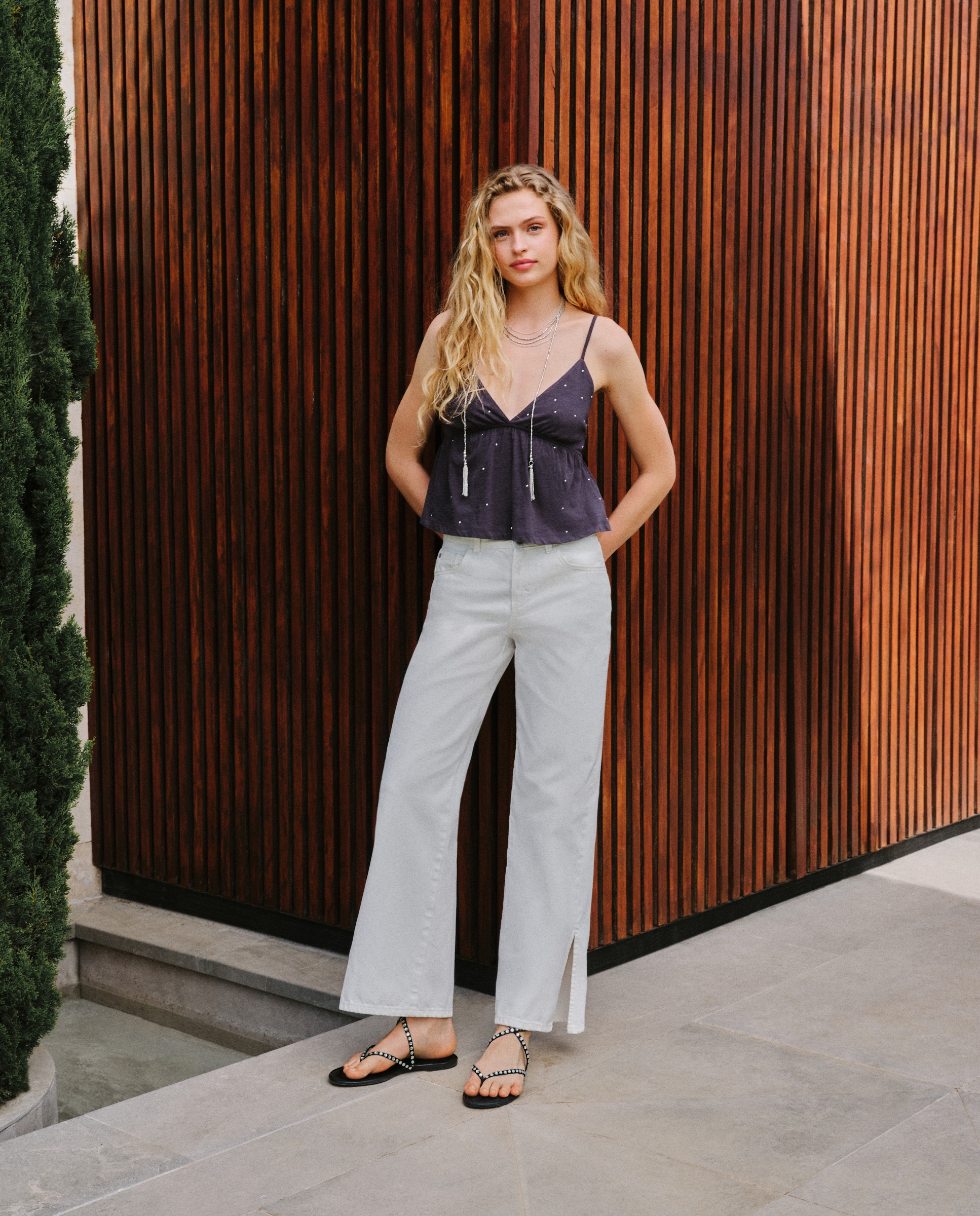 Imagem 0 de Top de Alças e Tachas