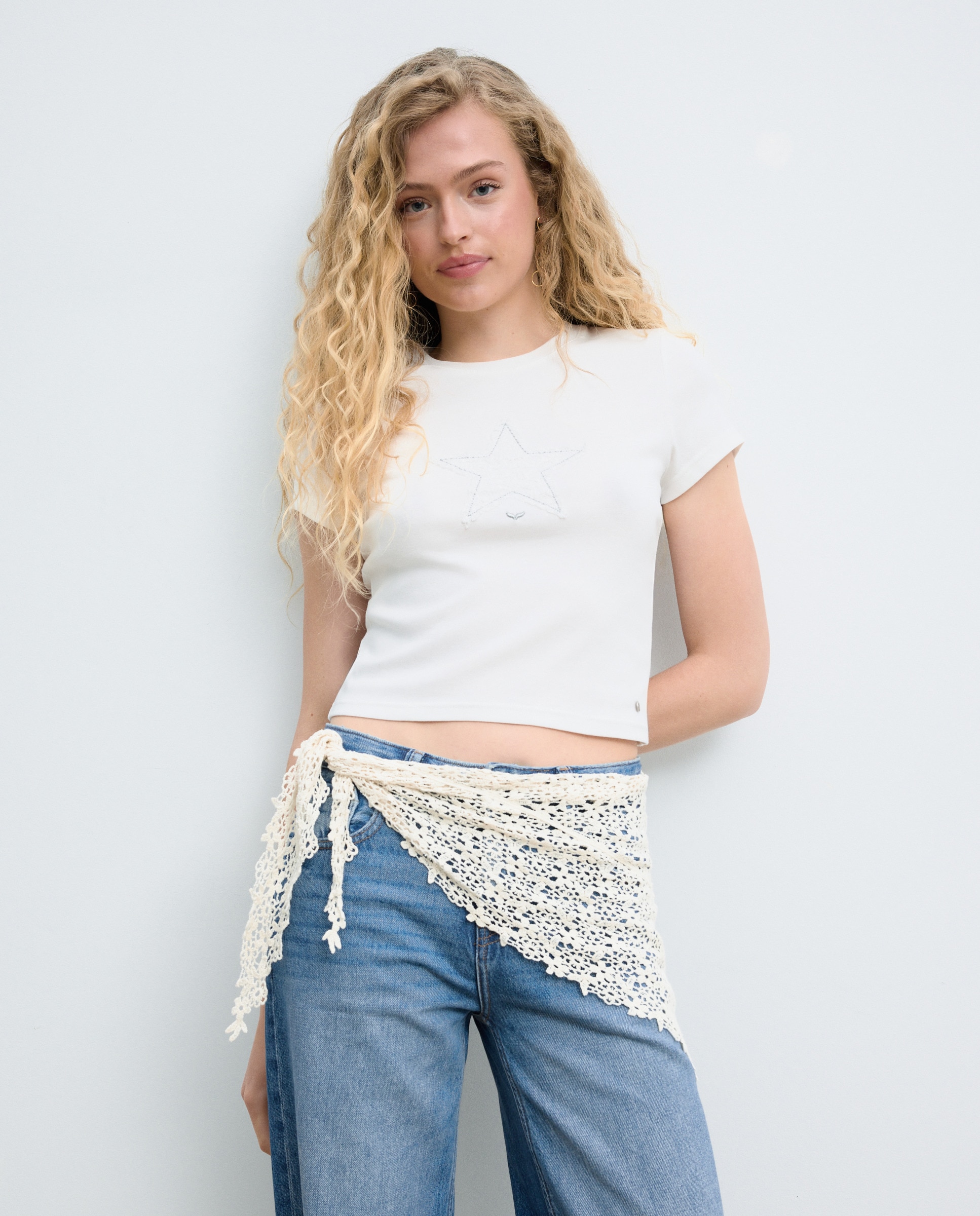 T-shirt com Estrela e Renda Branco-marfim-2