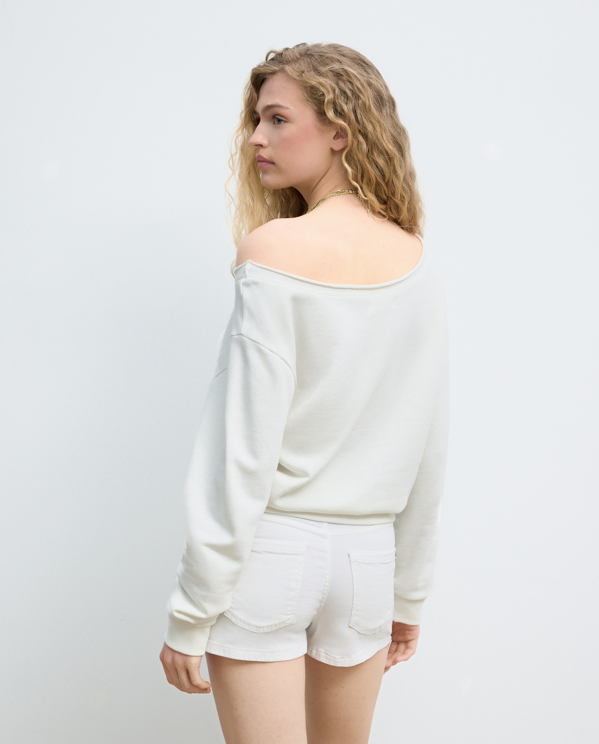 Sweatshirt Assimétrica com Estrela Branco-marfim-3