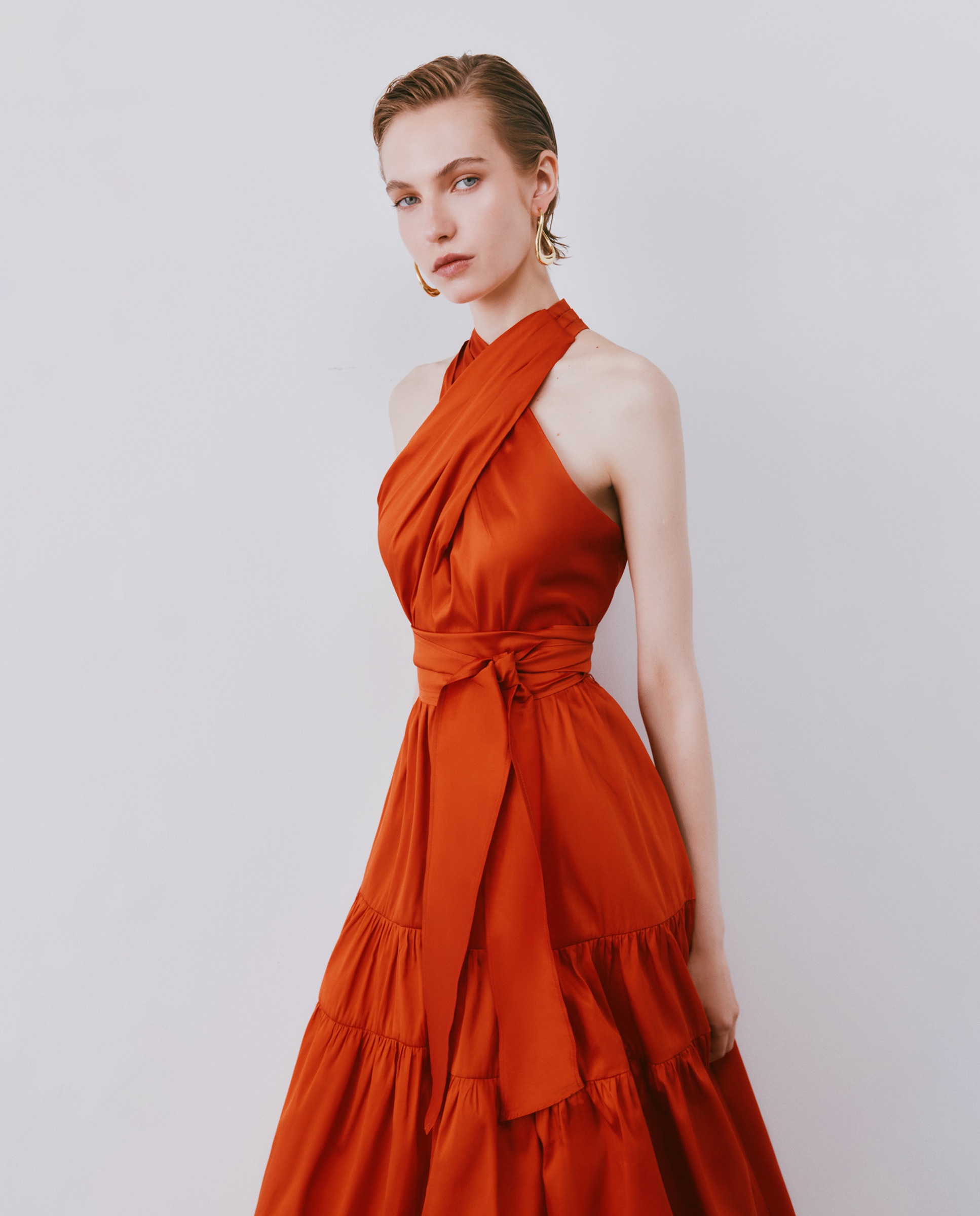 Vestido midi com gola halter Laranja-queimado-2