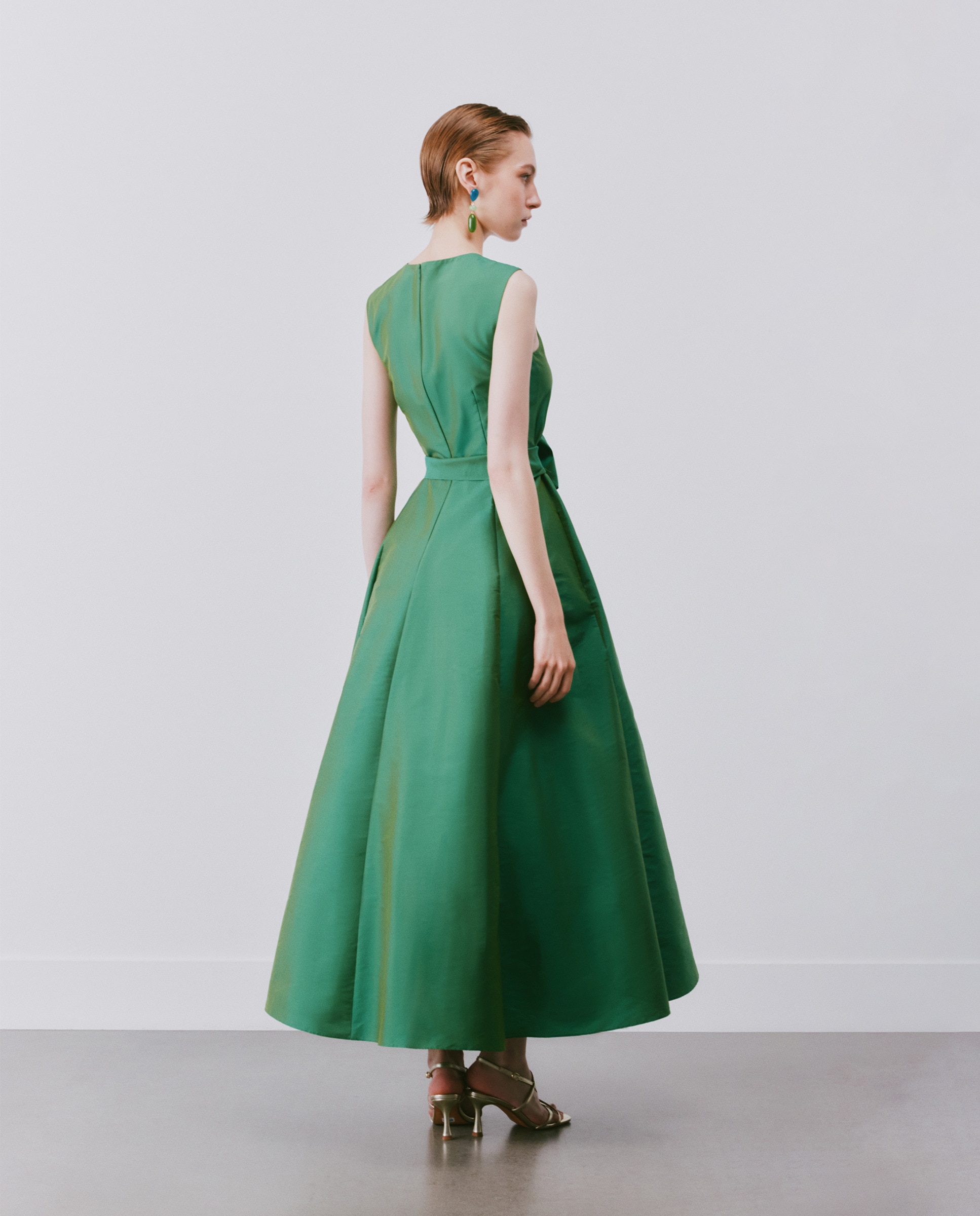 Vestido Midi sem Mangas e com Decote Quadrado 510 Verde Claro-3