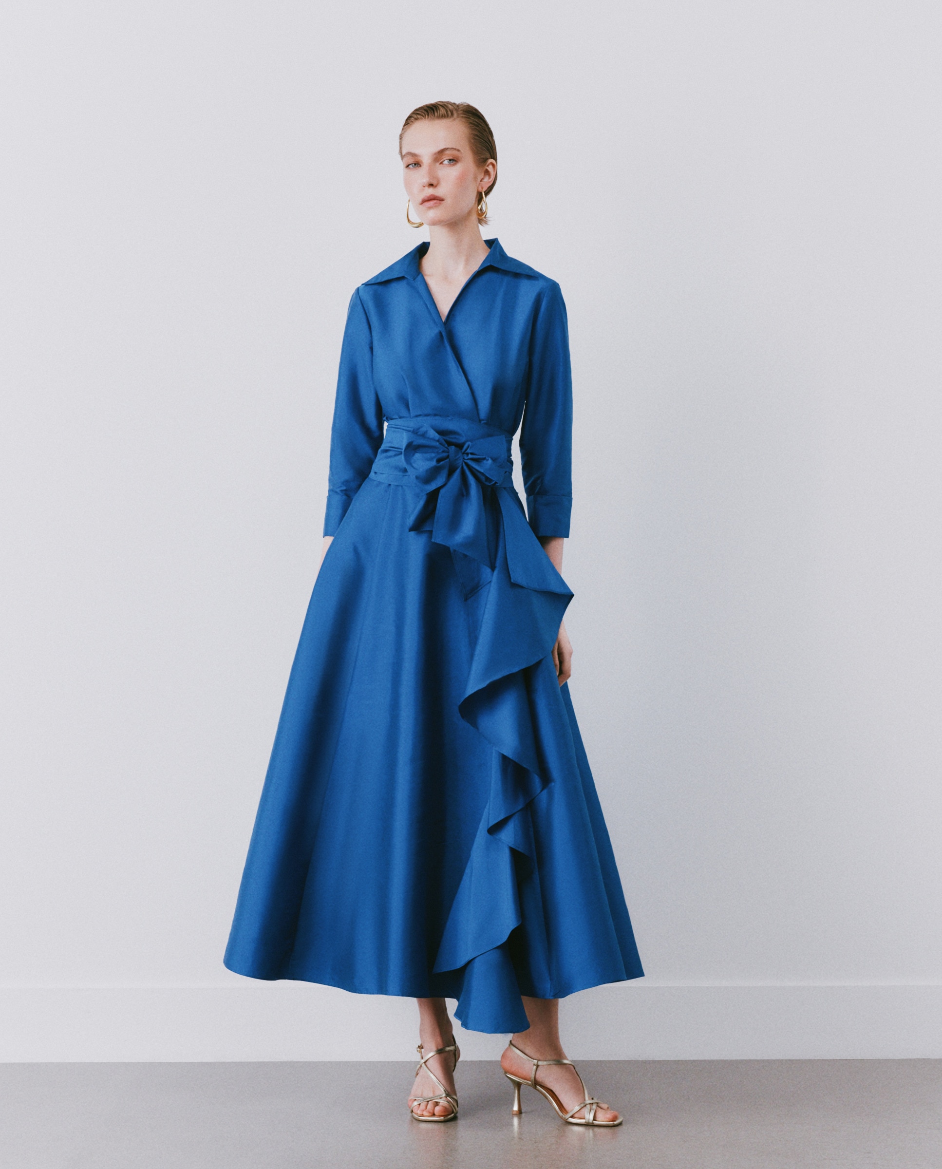 Imagem 0 de Vestido Midi Envolvente com Manga 3/4 e Folho
