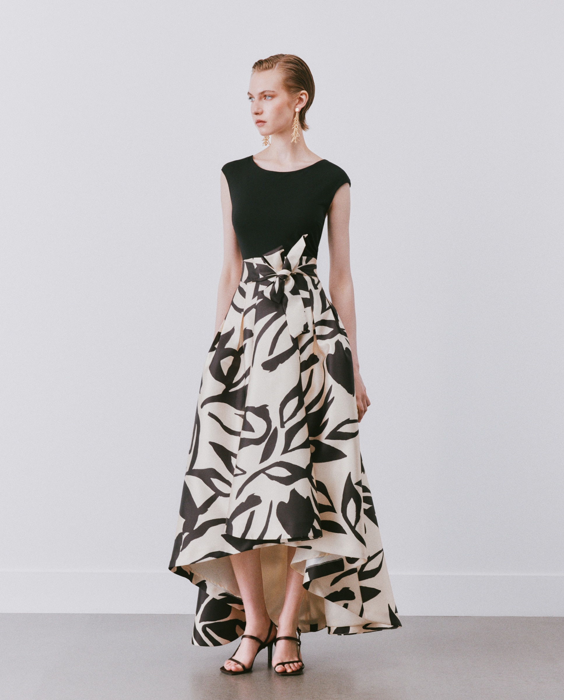 Vestido Midi com Top de Malha e Saia Estampada Preto-2