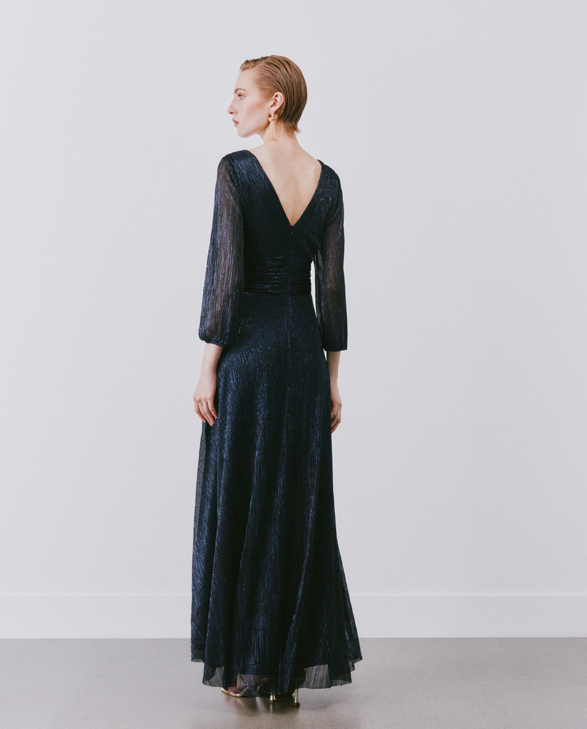 Vestido Comprido com Fio Metalizado e Decote em Bico Azul-marinho-3
