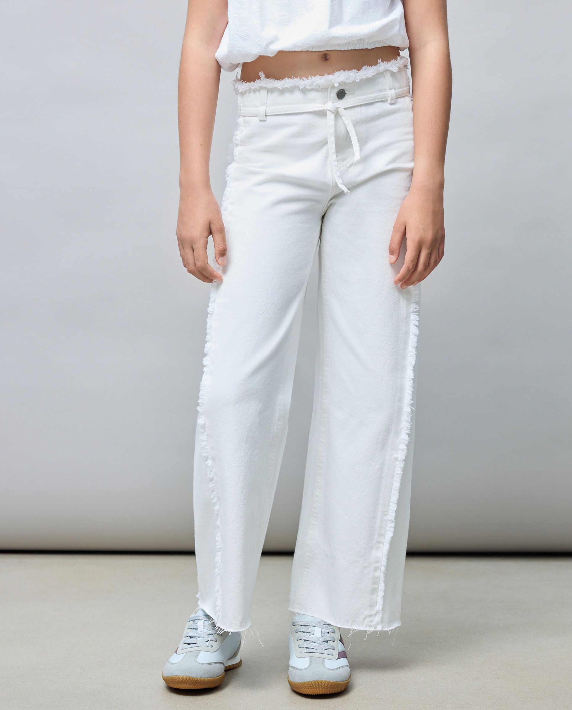 Calças de Sarja Wide Leg com Peça Lateral Triangular e Cós Desfiado Branco-2