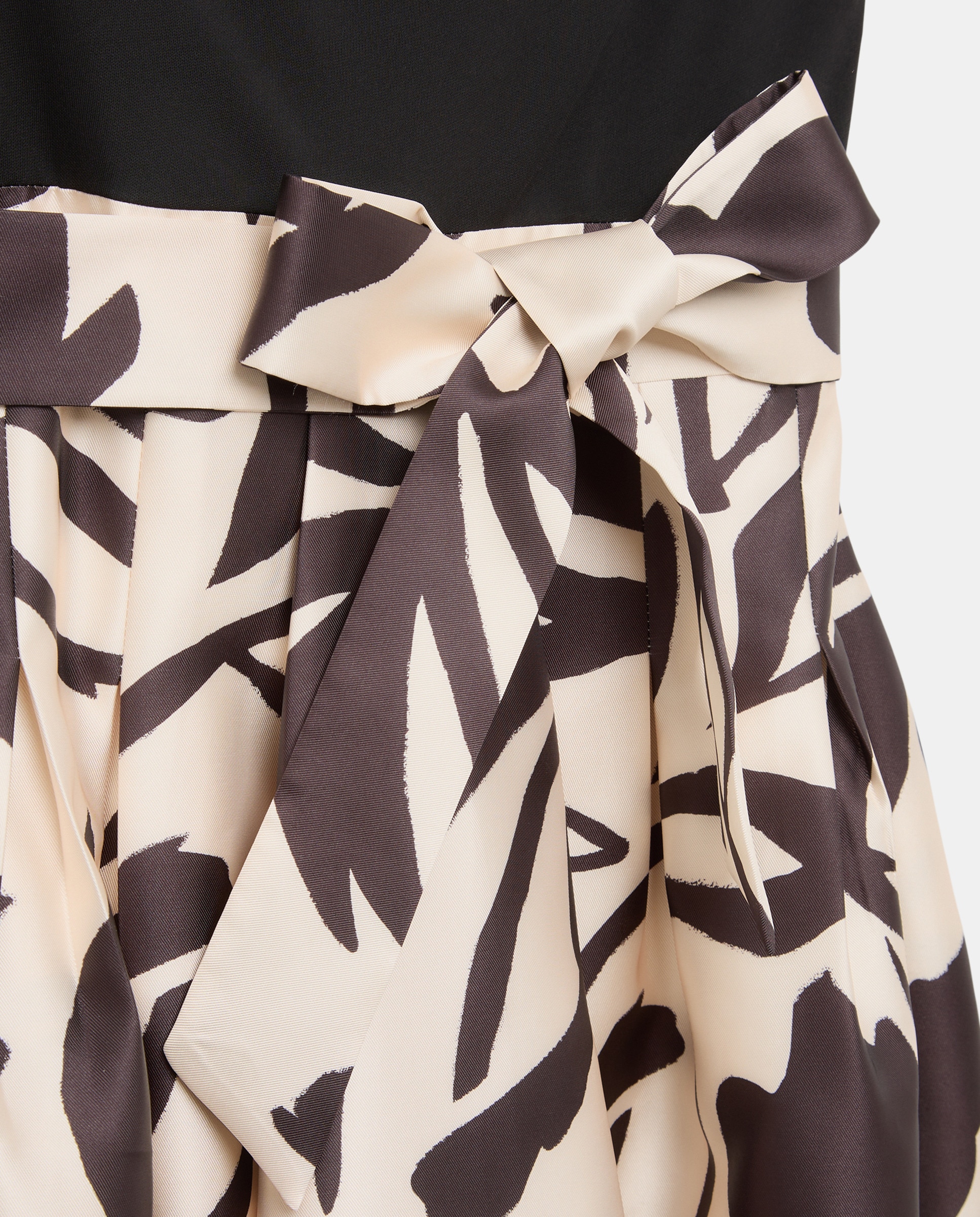 Vestido Midi com Top de Malha e Saia Estampada Preto-5