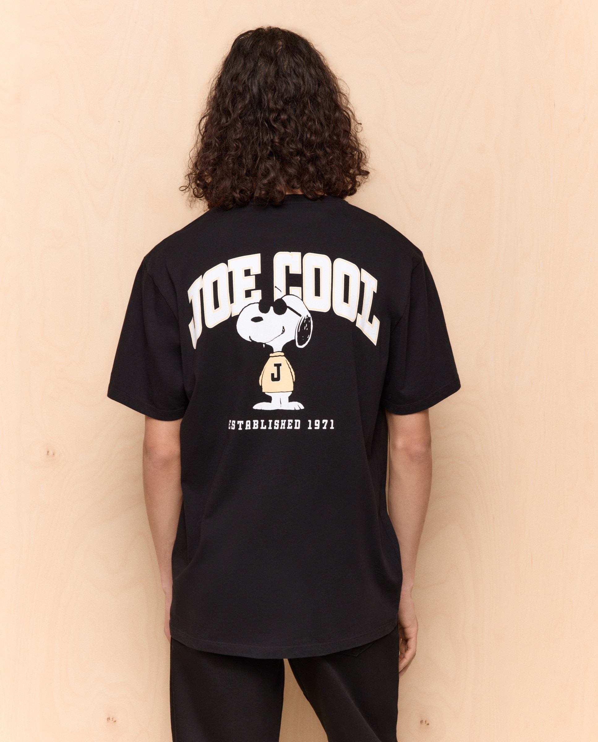 T-shirt Snoopy de Manga Curta Preto-3