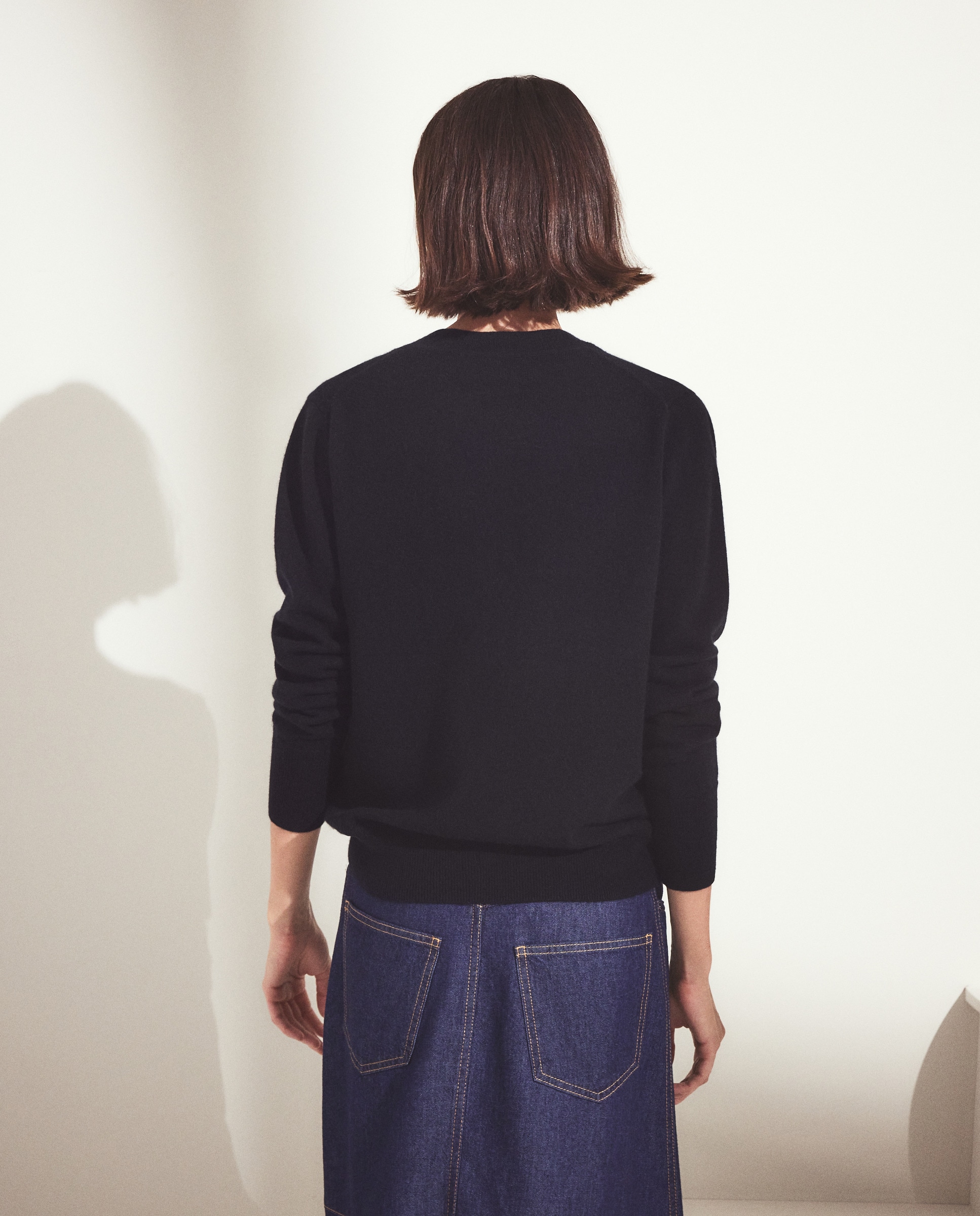 Camisola de Malha 100% Caxemira com Decote em Bico Preto-4