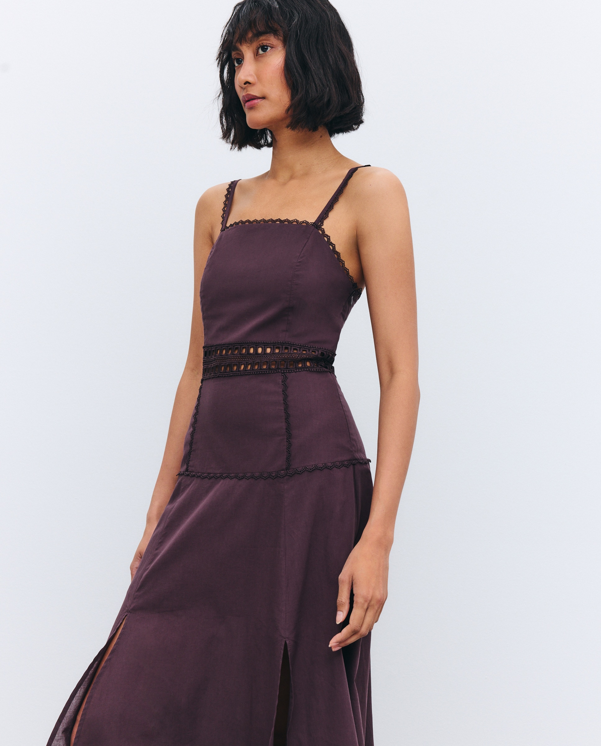 Vestido Midi com Aberturas Preto-3