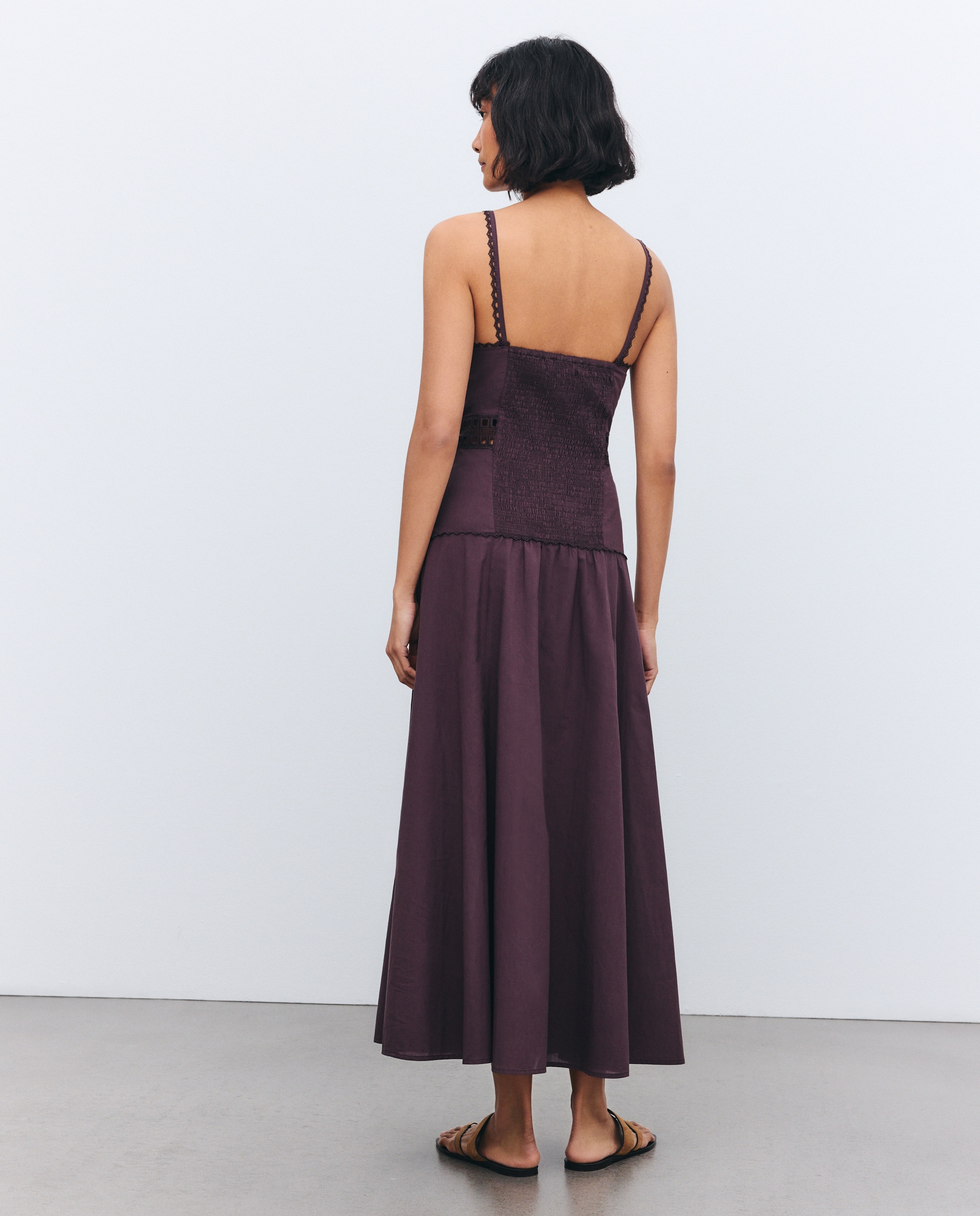 Vestido Midi com Aberturas Preto-4