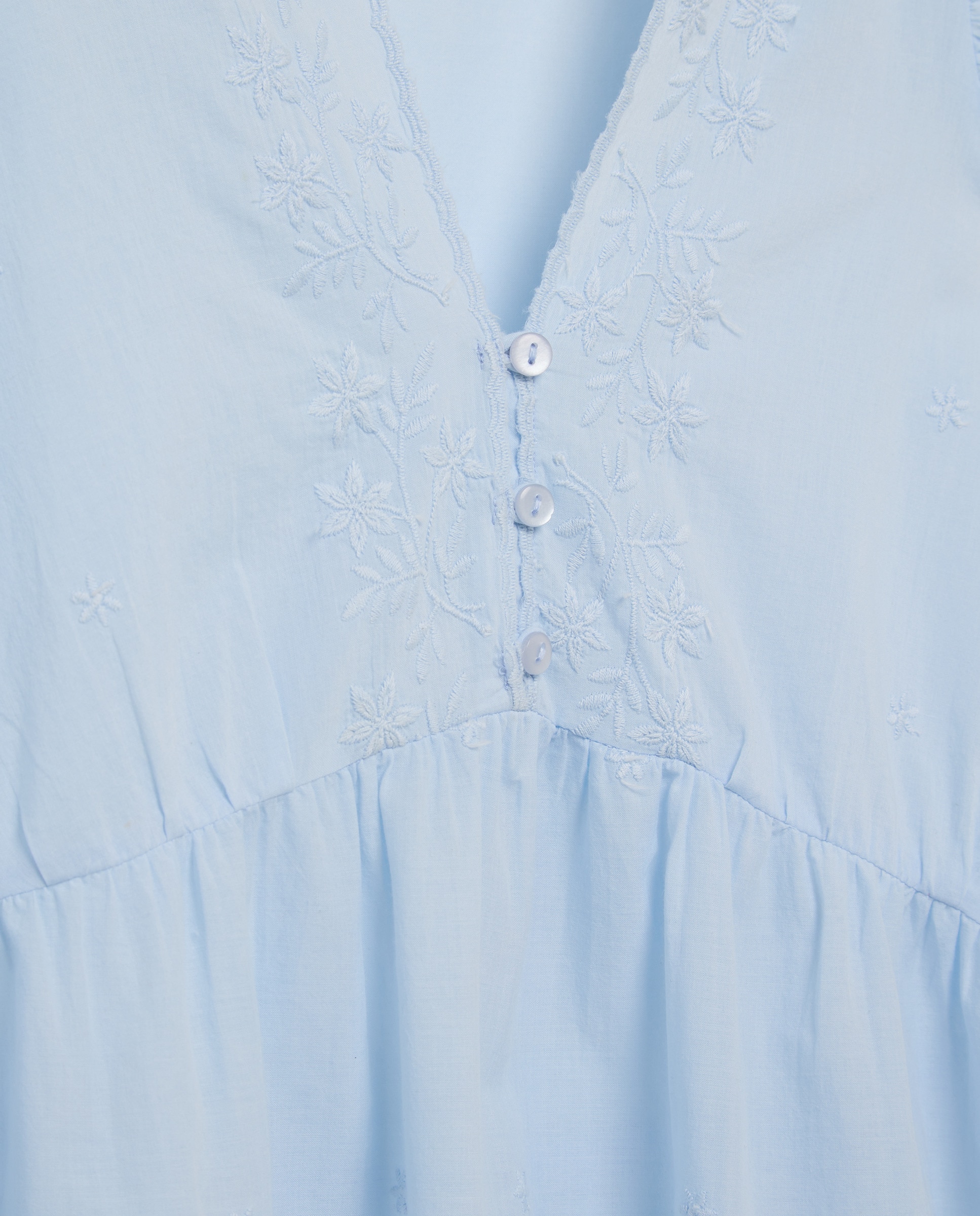 Camisa de Dormir Bordada sem Mangas 410 Azul Claro-2