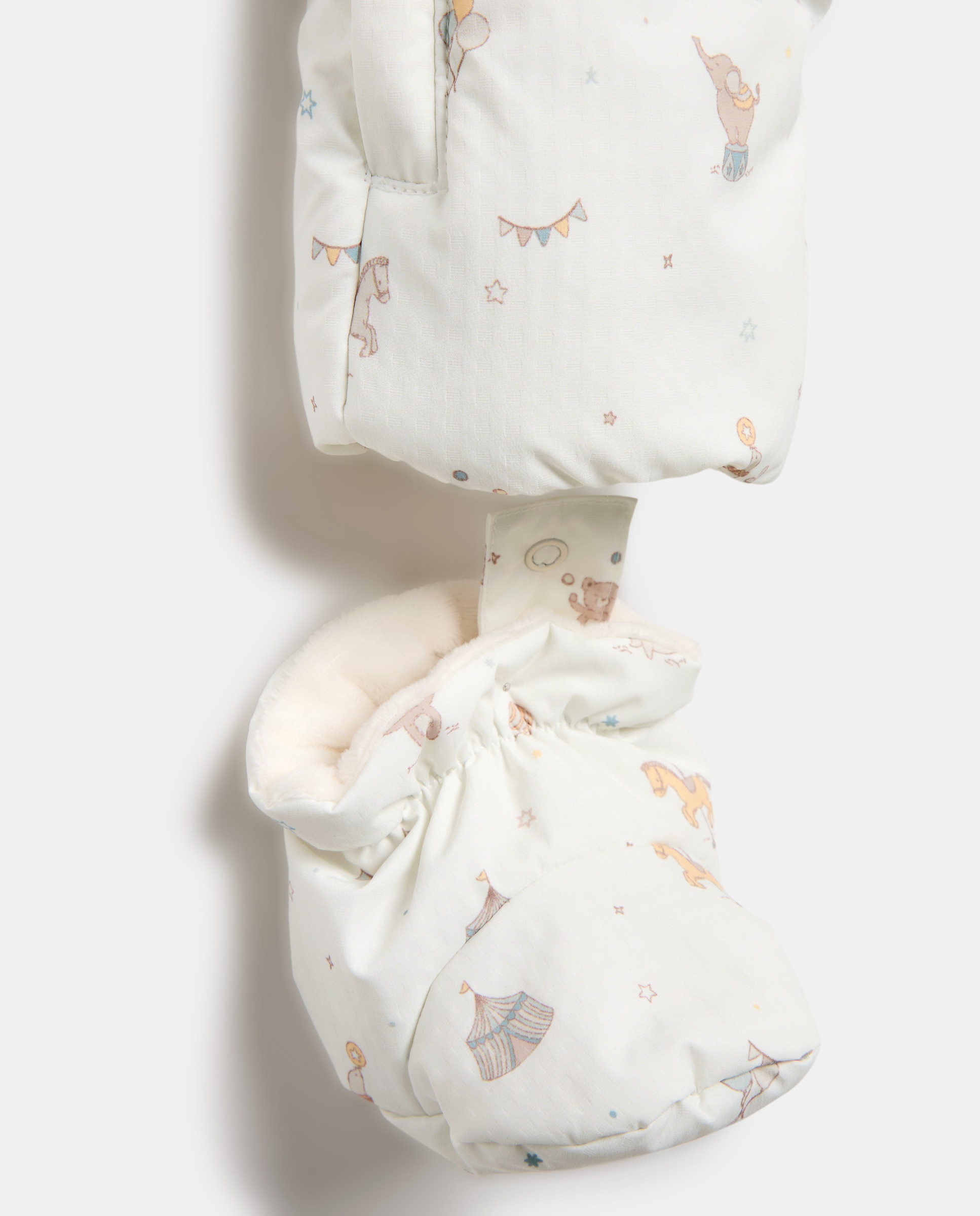 Buzo nylon pie + mano jacquard all over print fantasía con botones de bebé - Coconut El Corte Inglés - Blanco Blanco-5