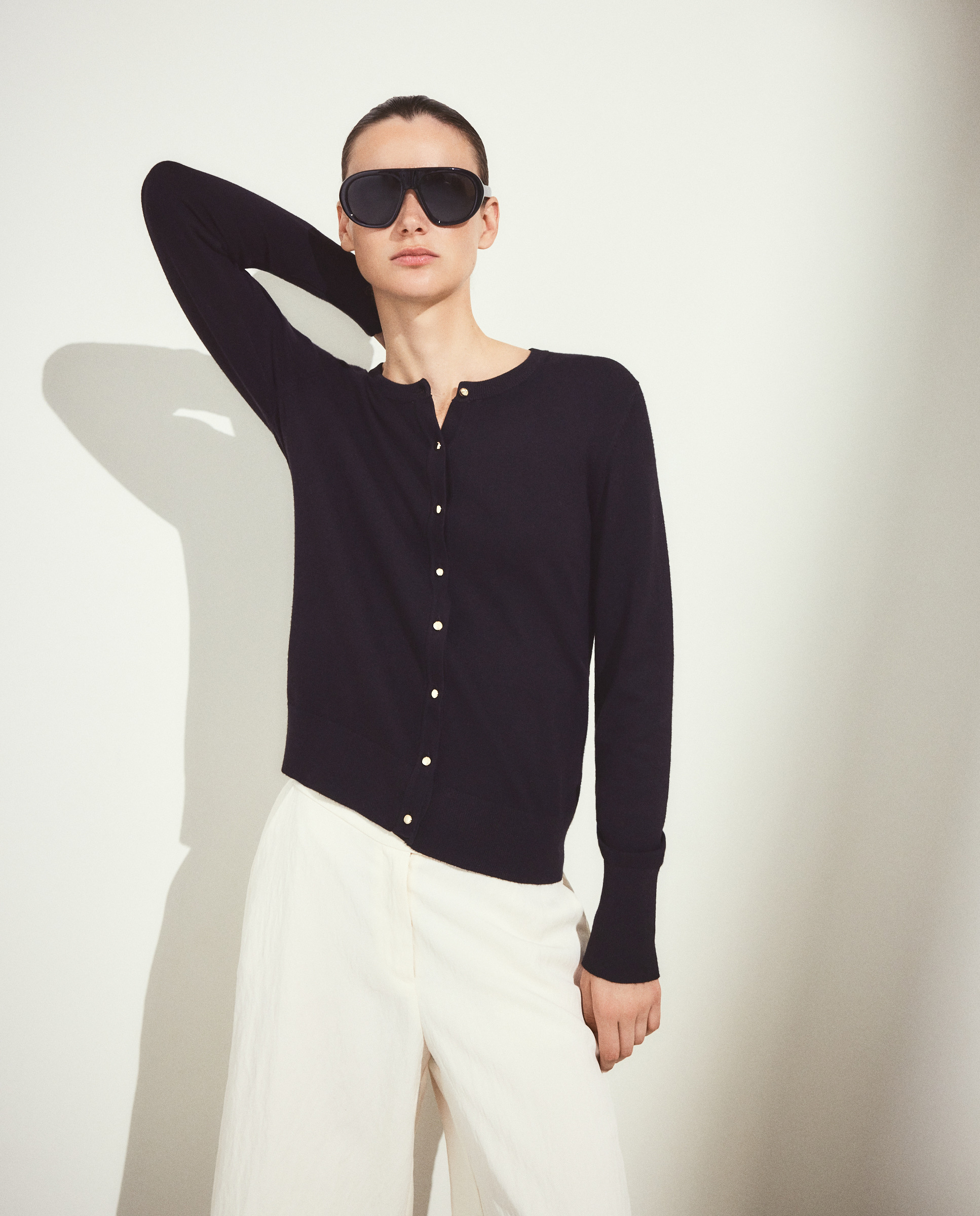 Casaco de Viscose Liso Básico Preto-1