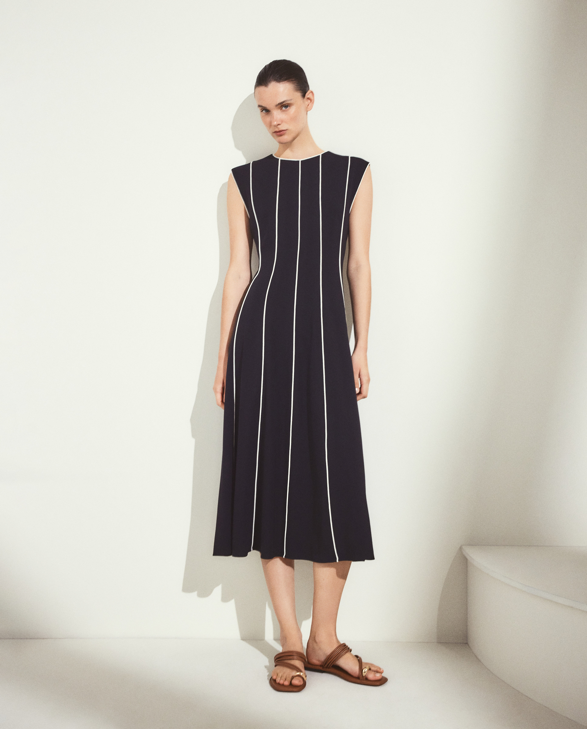 Imagem 0 de Vestido midi sem mangas
