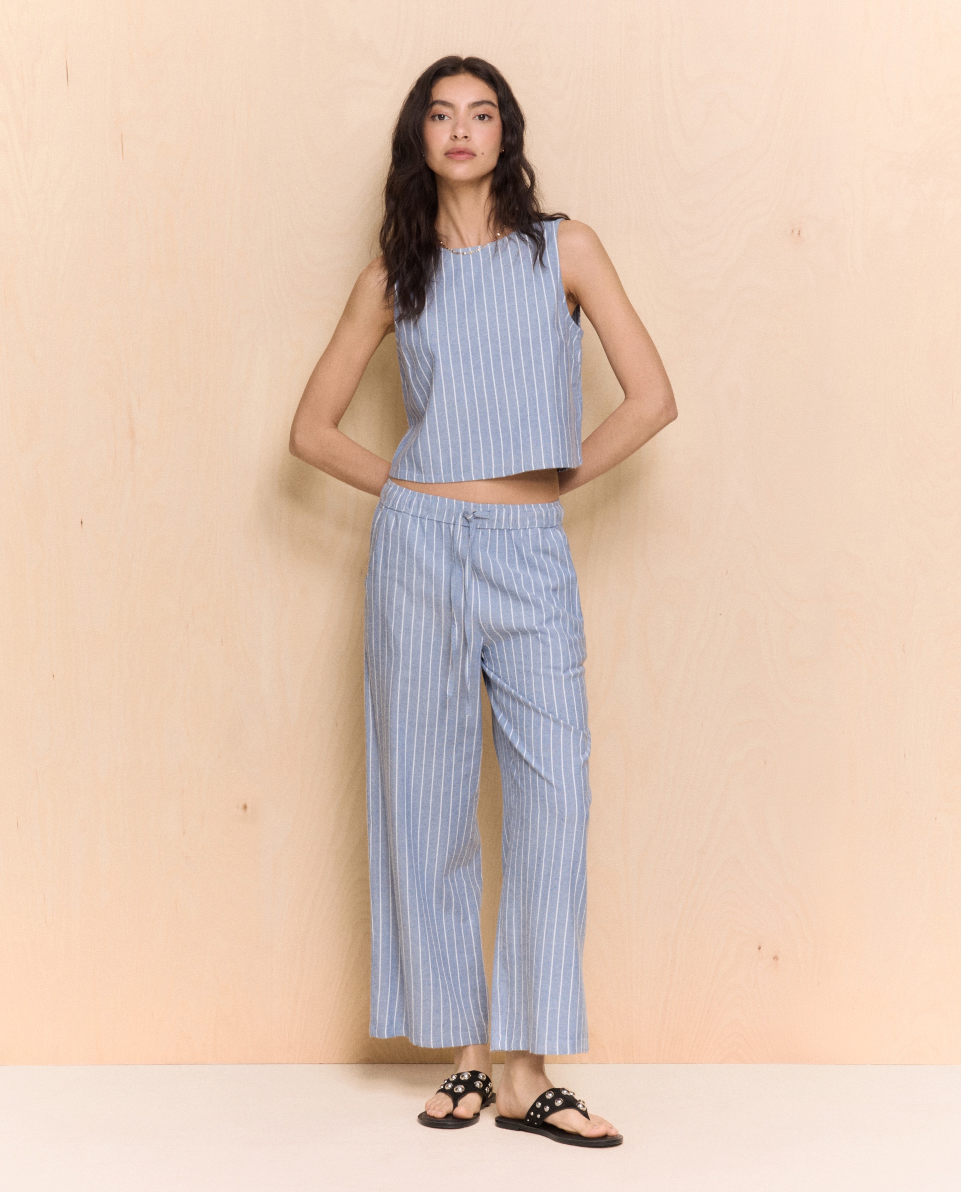 Imagem 0 de Jeans Ligeiras Tipo Culotte