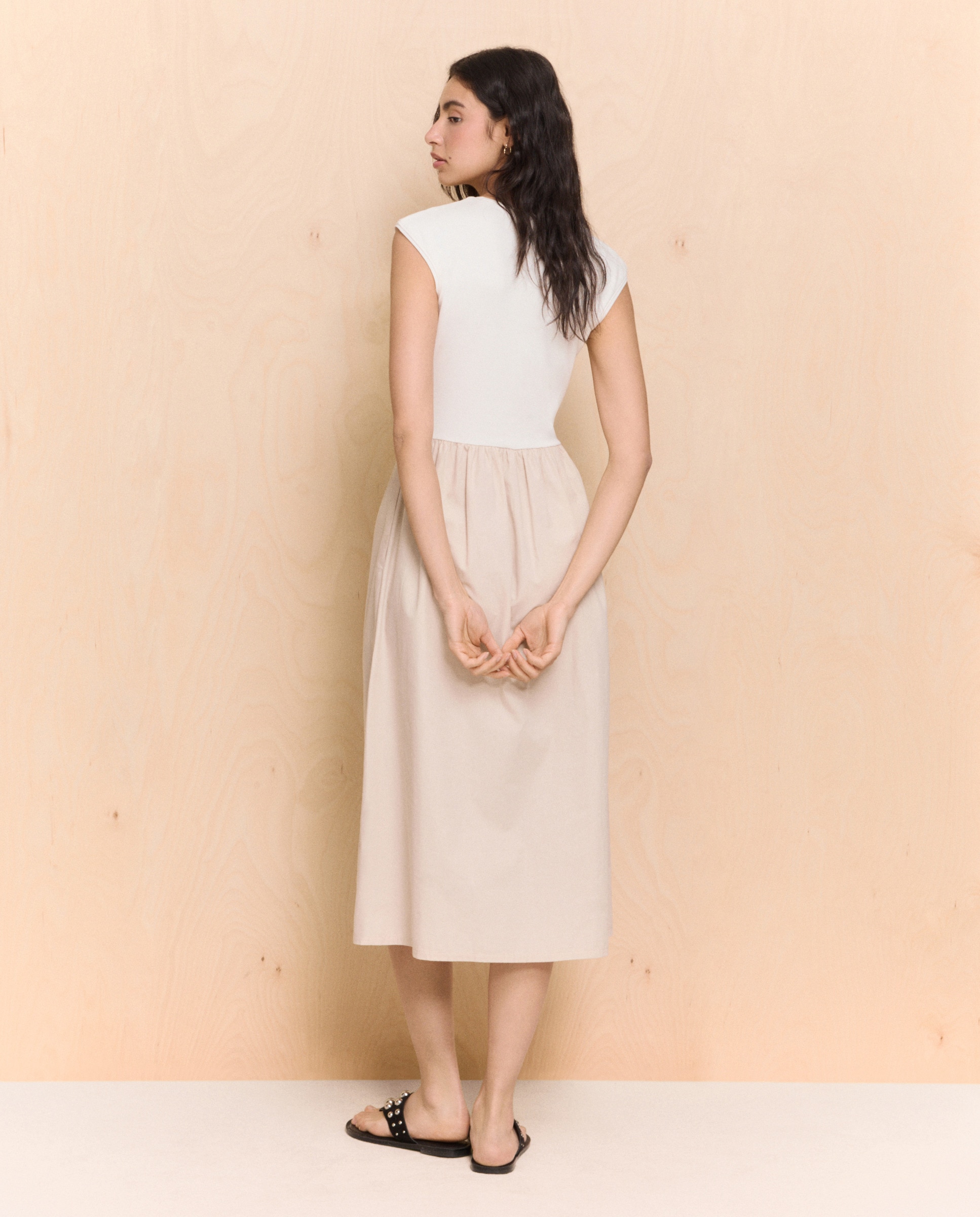 Vestido Midi Combinado sem Mangas Bege-4