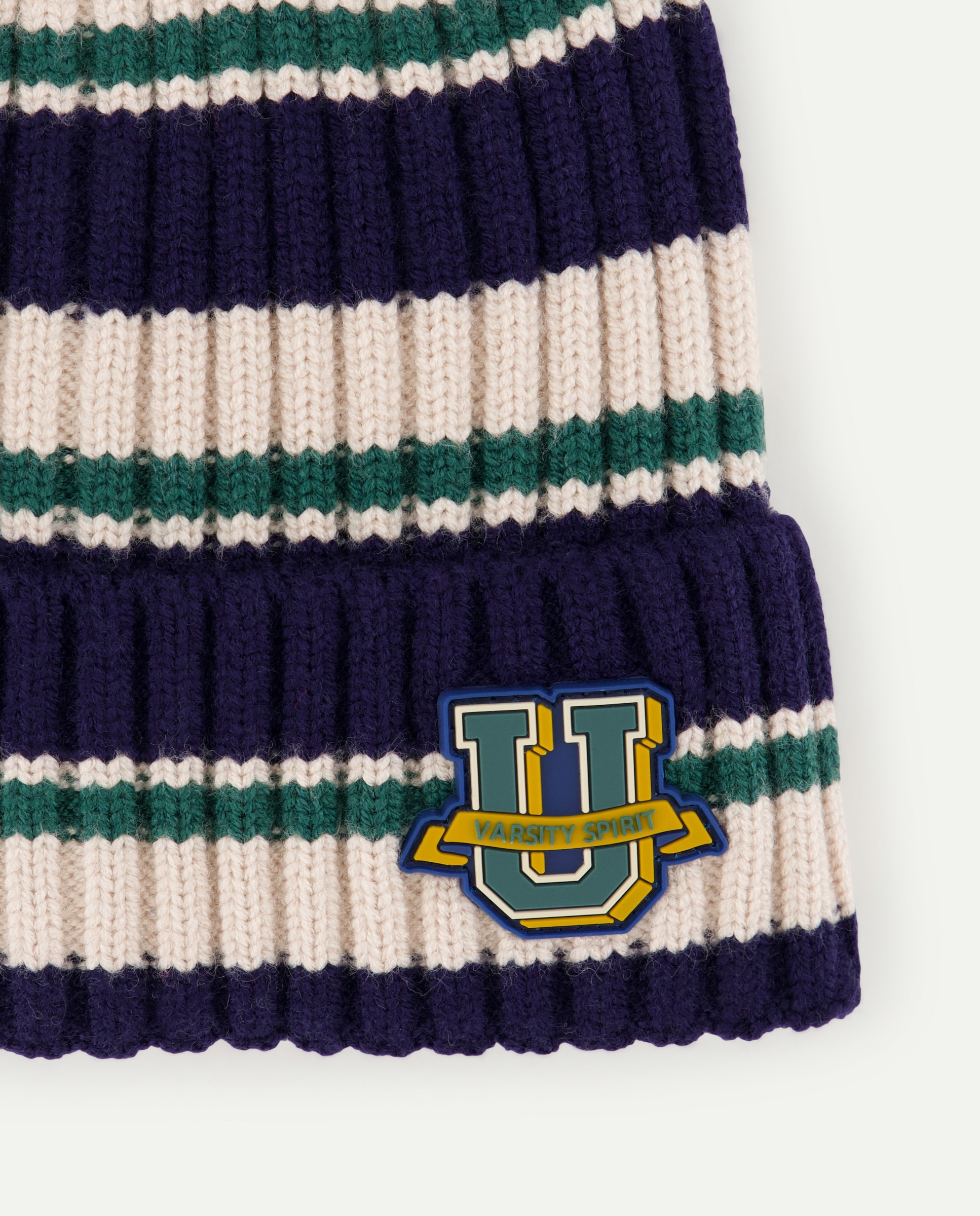 Gorro Canelado às Riscas com Emblema de Letra Multicolor-2
