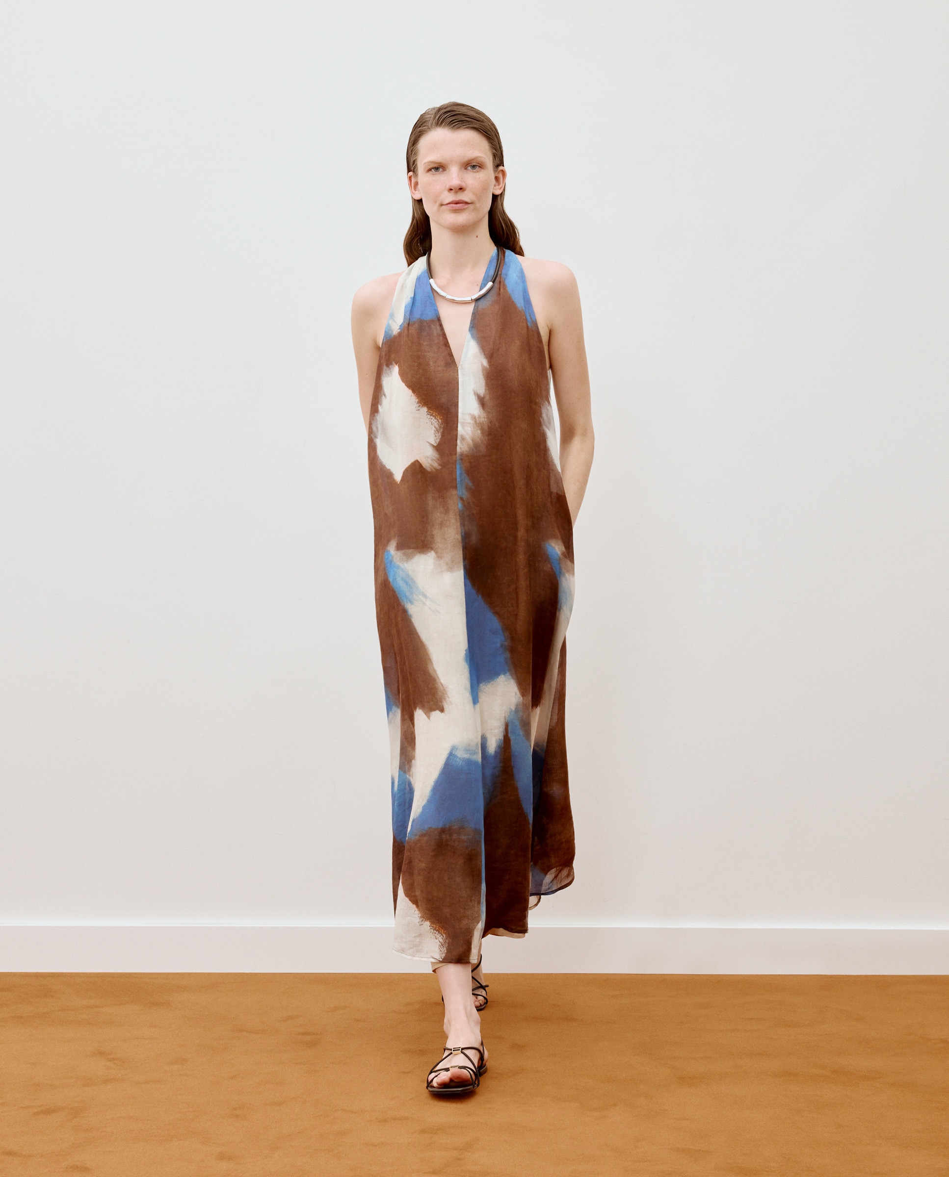 Imagem 0 de Vestido Halter com Estampado Geométrico