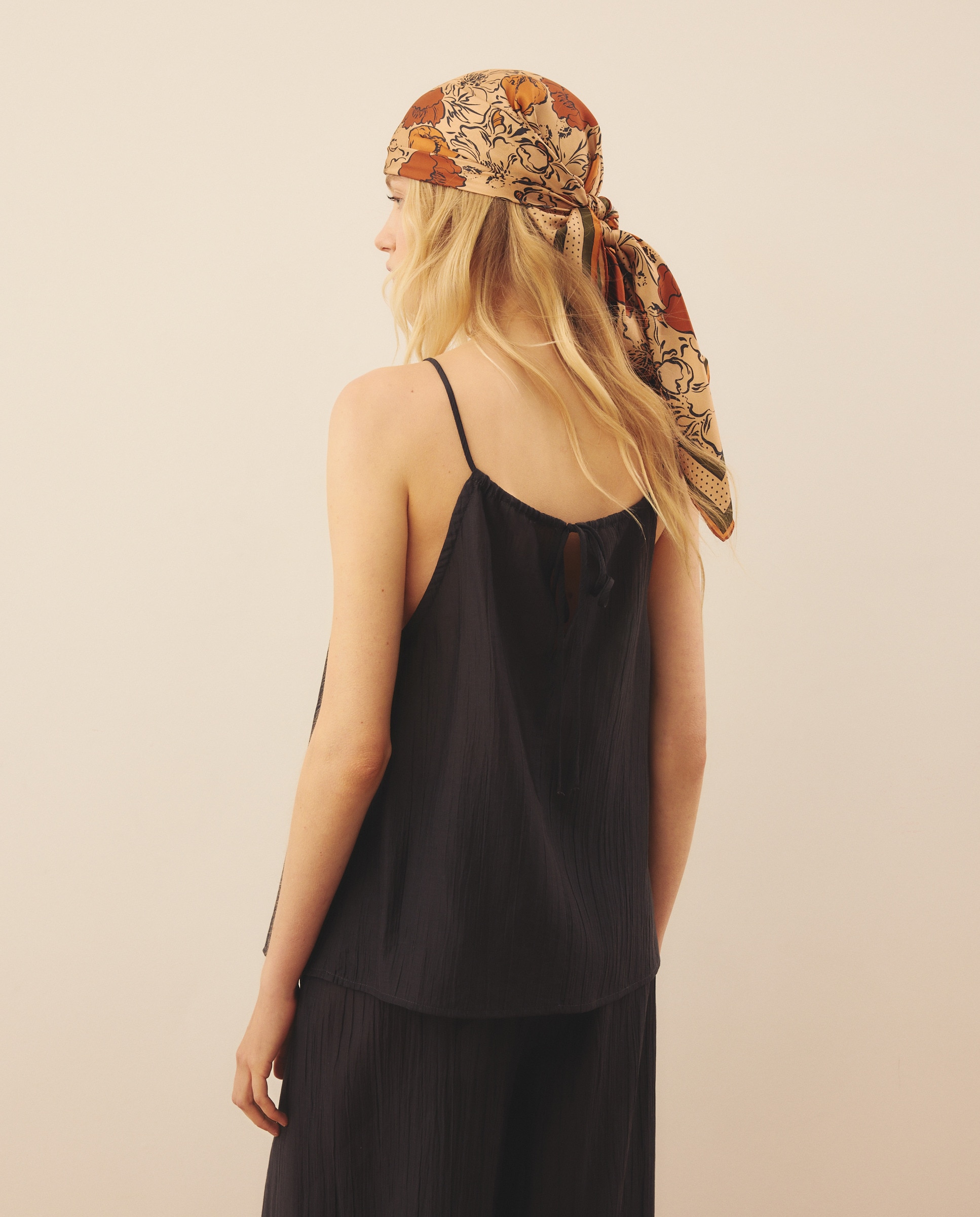 Top Halter em Tencel Chumbo-3