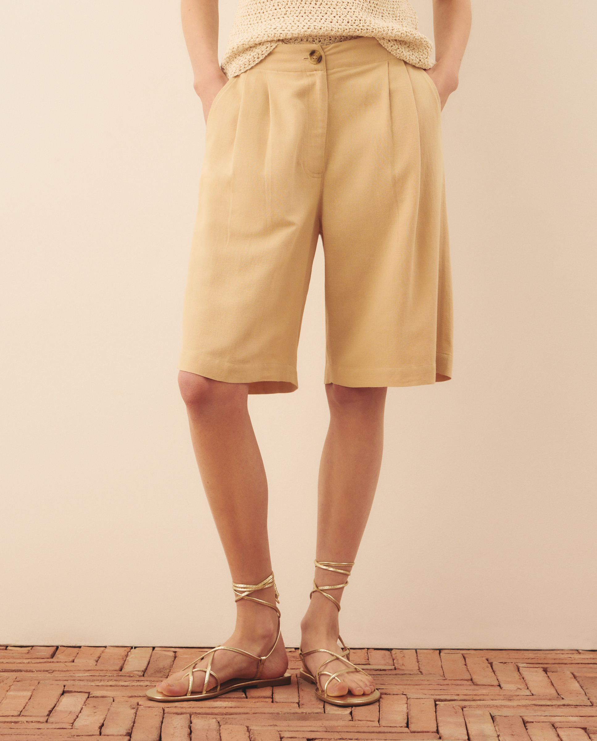 Bermudas Lisas Fluídas Bege-2