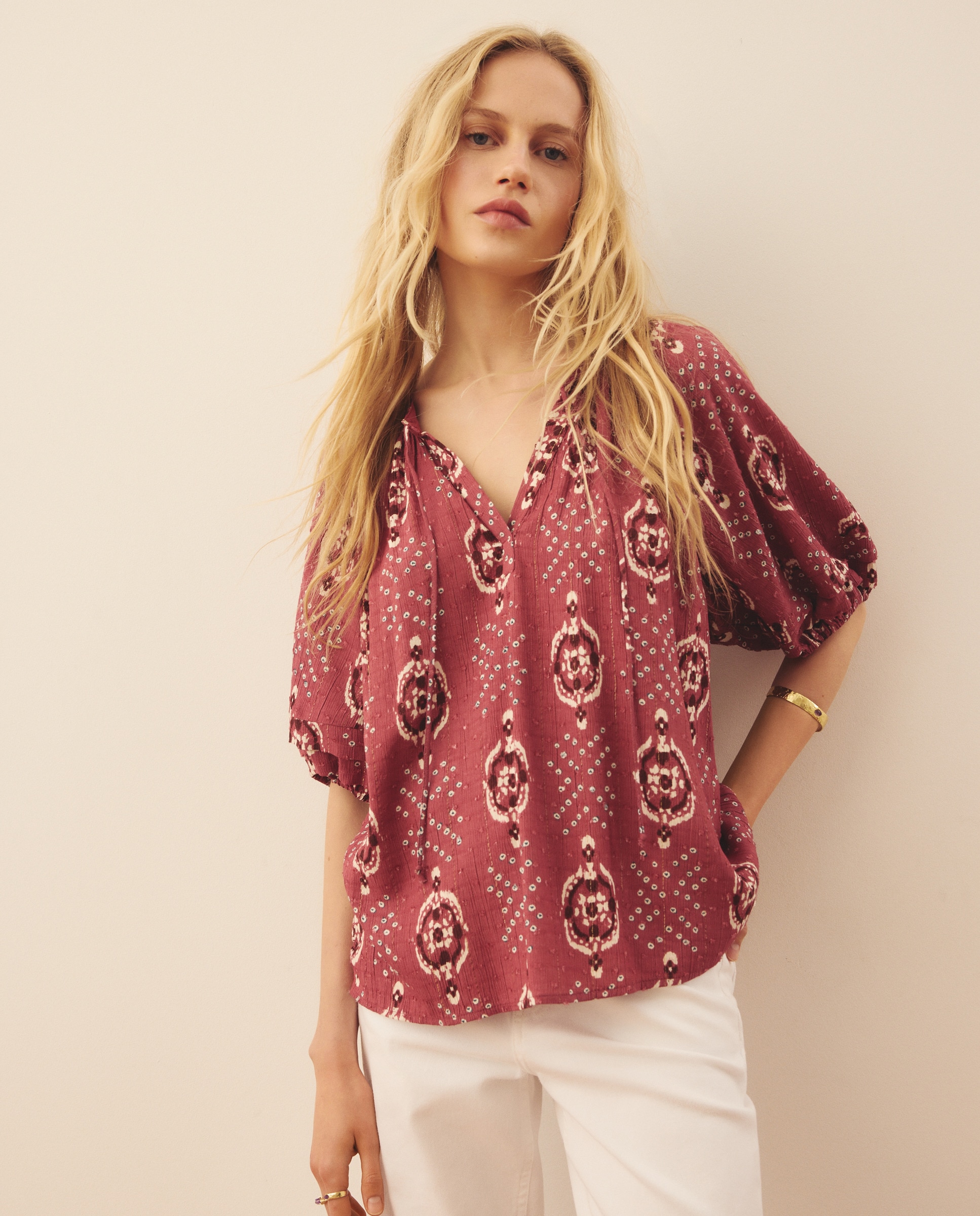 Imagen 0 de Blusa de mujer de manga farol lurex Rojo
