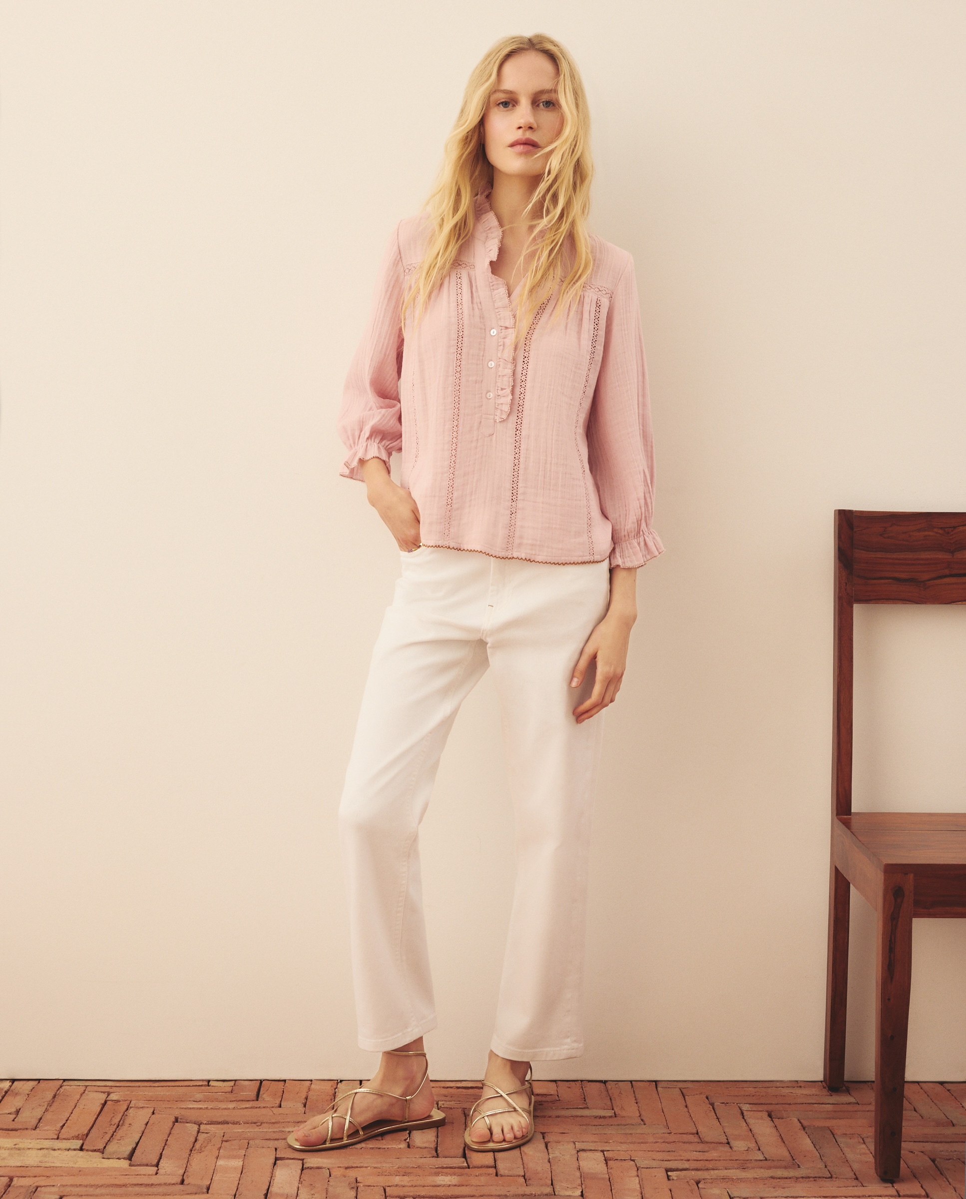 Blusa com Renda e Folho 200 Rosa-2