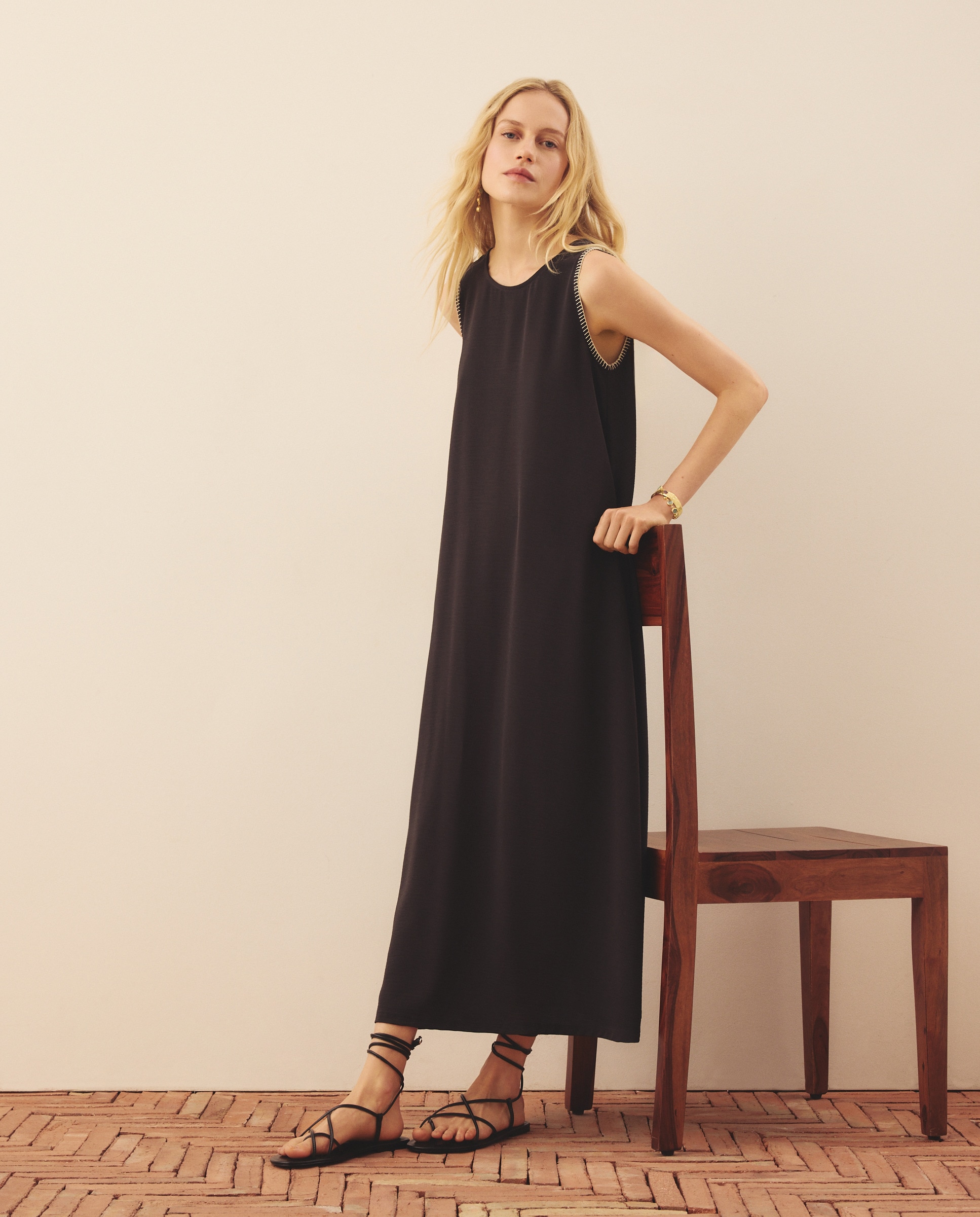 Imagem 0 de Vestido Midi de Malha sem Mangas