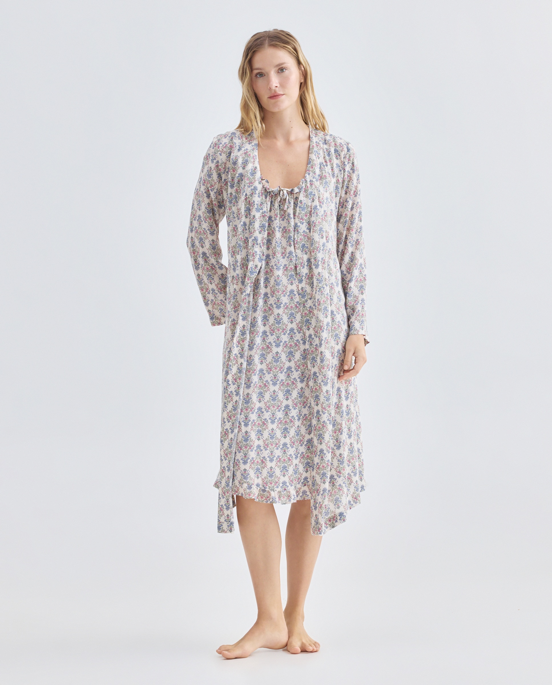 Imagen 0 de Bata mujer estampada