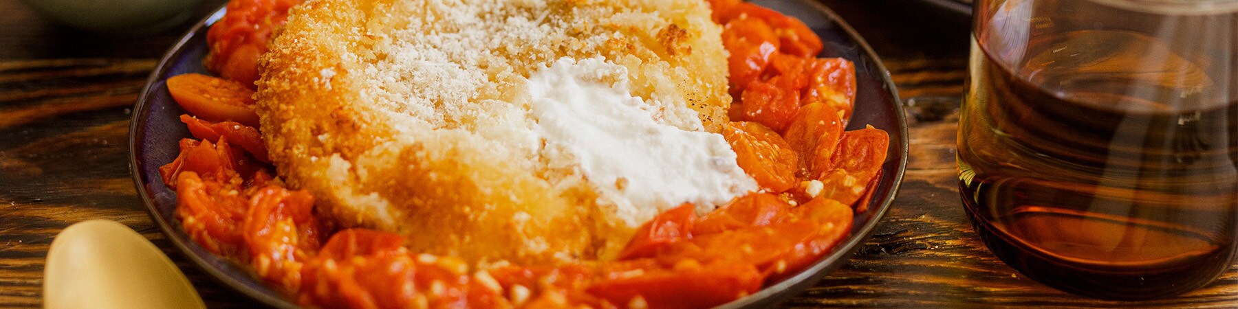 Burrata Frita com Molho de Tomate