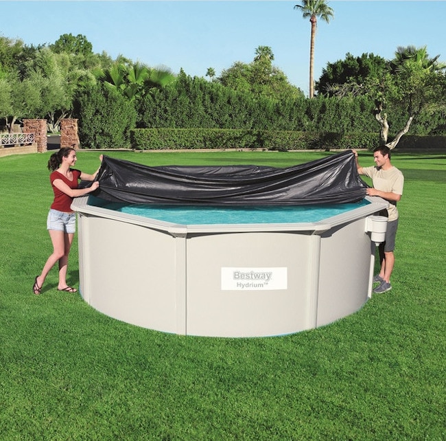 Limpar a fundo a piscina