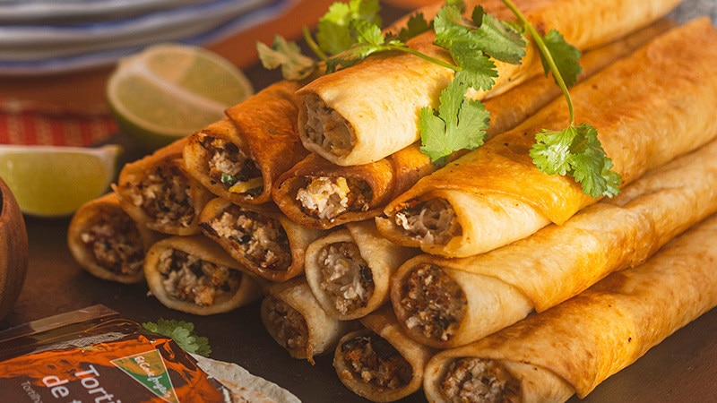 Taquitos de Frango e Queijo
