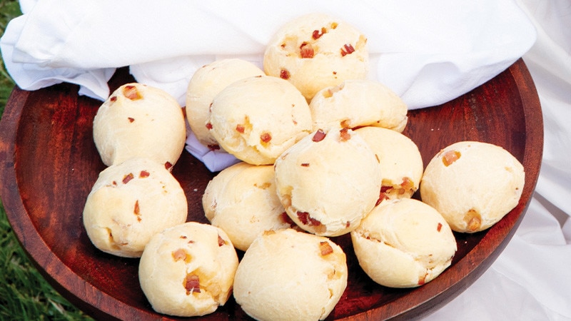Pão de Queijo e Bacon