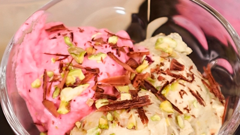 Gelado de Pistáchio e Gelado de Framboesa