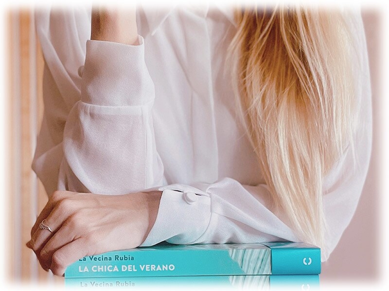 La Vecina Rubia