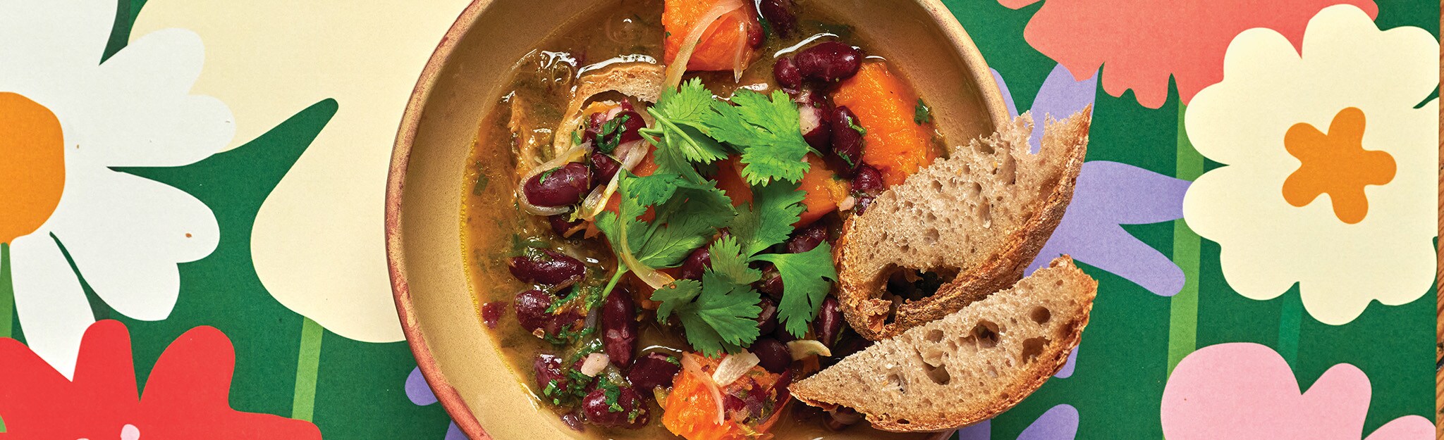 Sopa de Feijão com Mogango