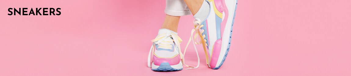 LandingSneakers 12