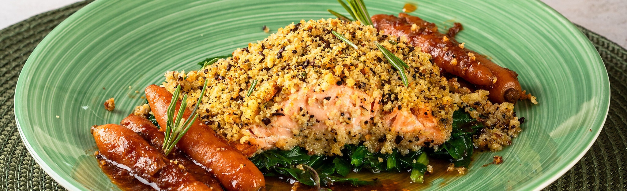 Salmão com Crosta de Broa e Café