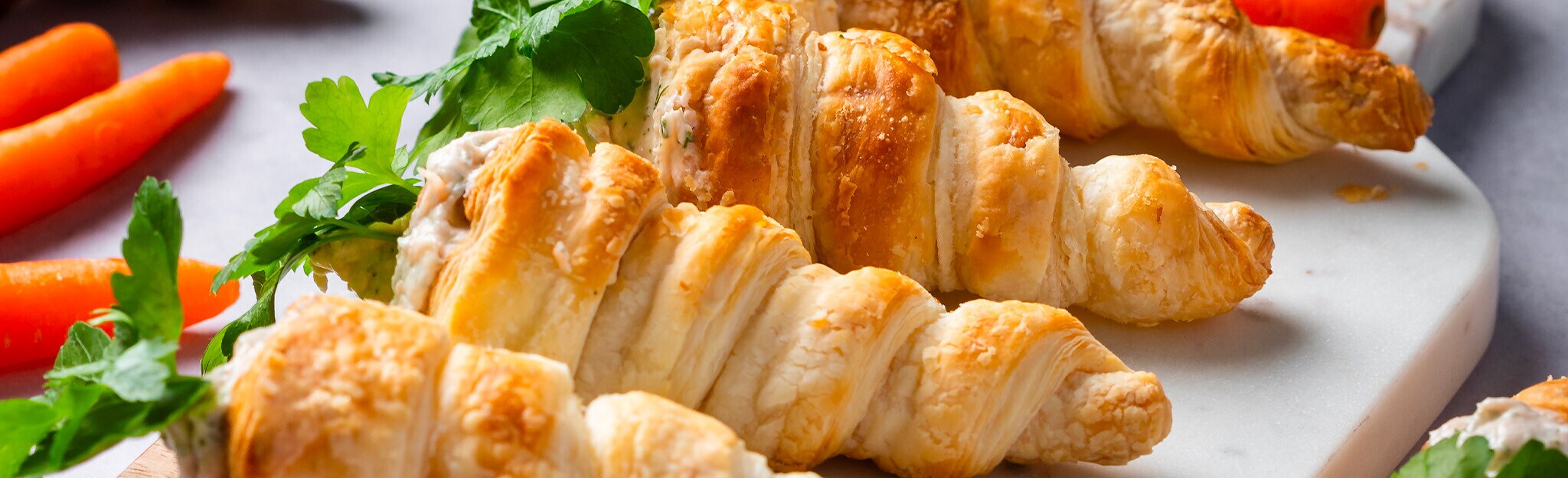 Canapés de Paté de Salmão e Massa Folhada