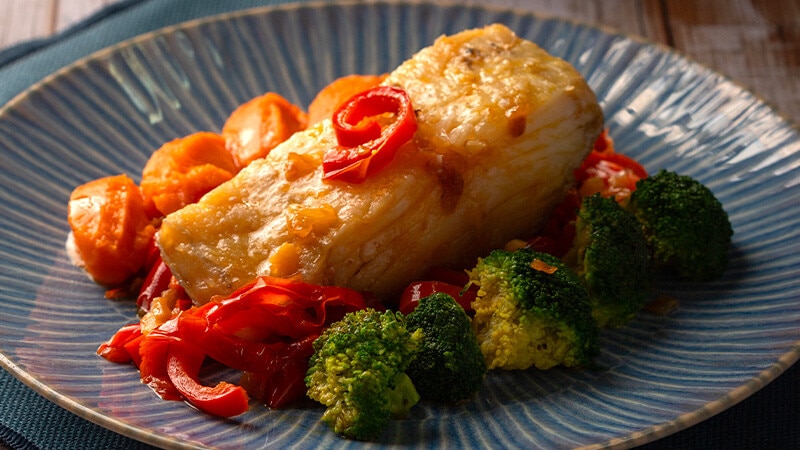 Bacalhau Confitado com Pastéis de Esmagada de Batata-Doce e Abóbora