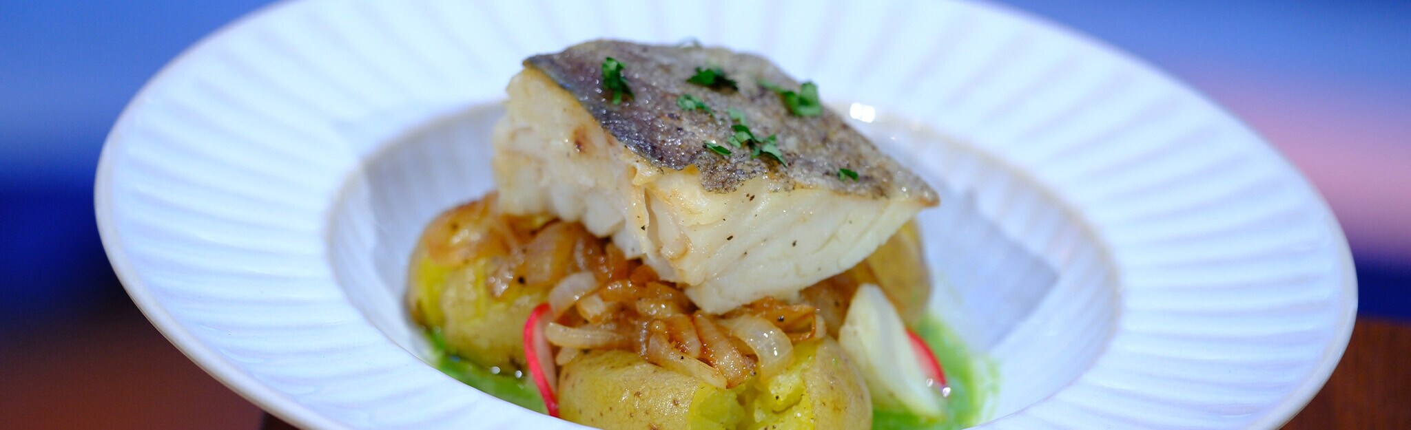 Bacalhau com Pickle de Rabanete e Creme de Coentros