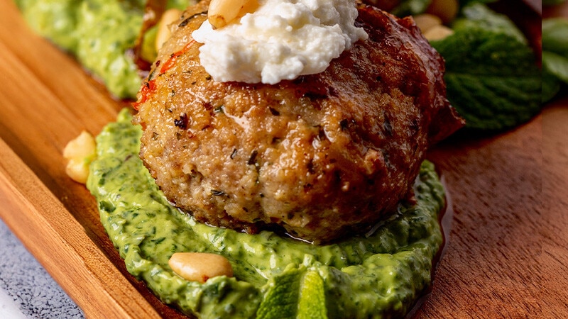 Almôndegas com Molho de Menta