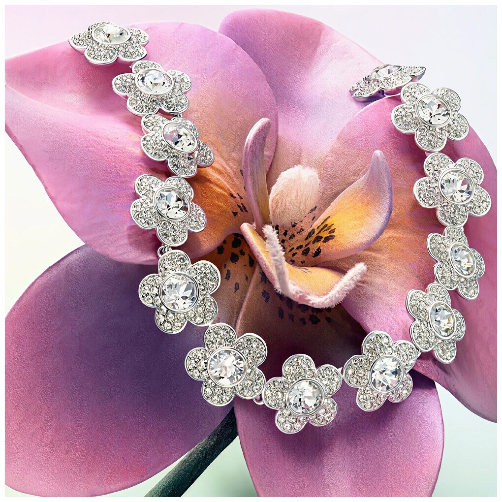 SWAROVSKI