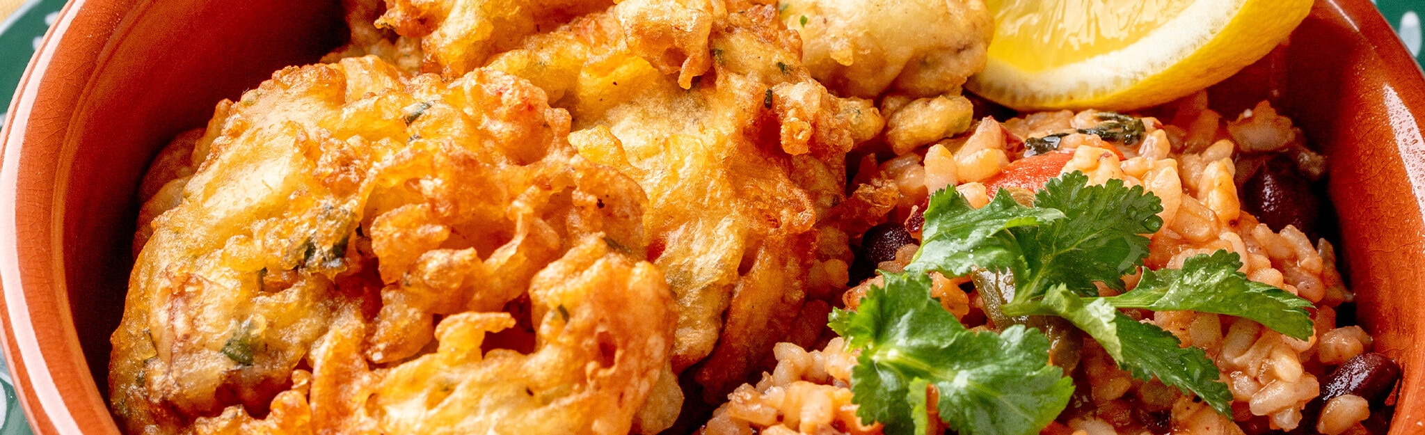Pataniscas de Polvo com Arroz de Feijão