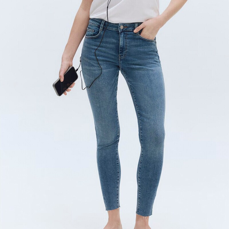 Slim