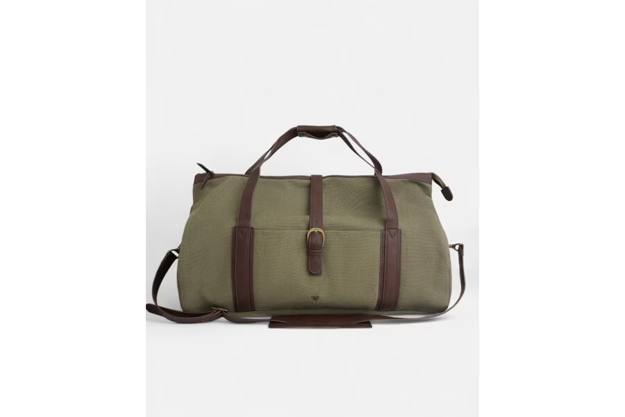 8 Travel Bags 