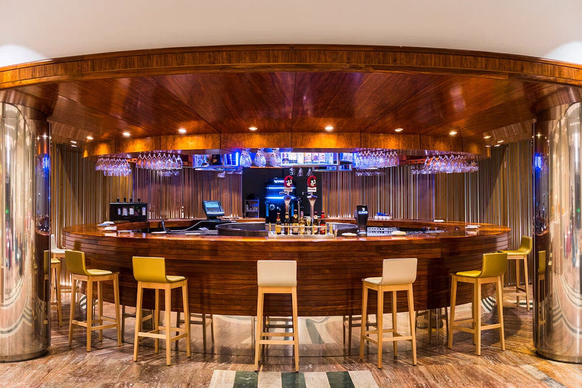 Bar
