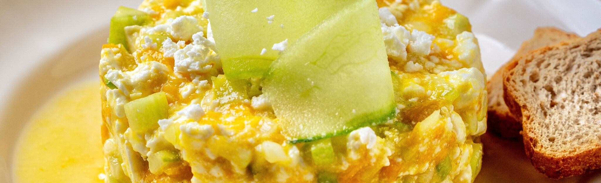 Tártaro de Pepino e Manga com Feta