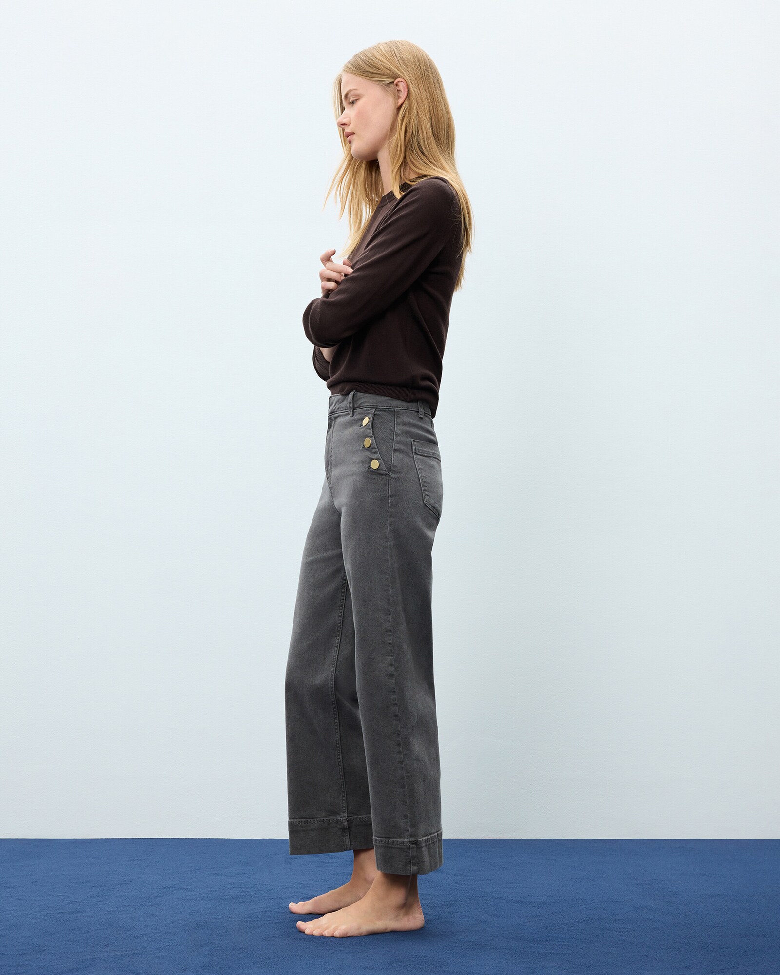 Easy Wear · Crop Flare