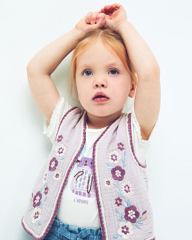 OS SALDOS até -50% em Moda Infantil na loja online do El Corte Inglés.